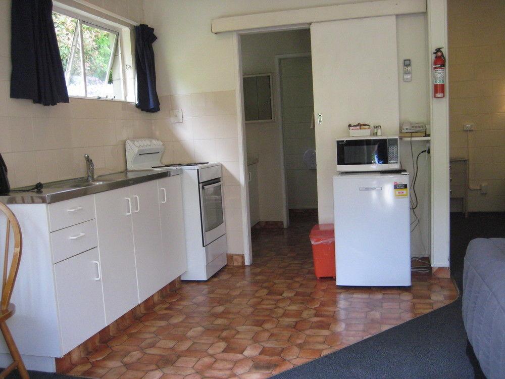 Abba Court Motel Куийнстаун Екстериор снимка