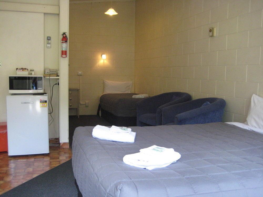Abba Court Motel Куийнстаун Екстериор снимка