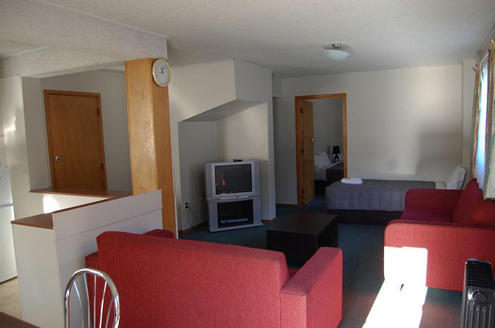 Abba Court Motel Куийнстаун Екстериор снимка