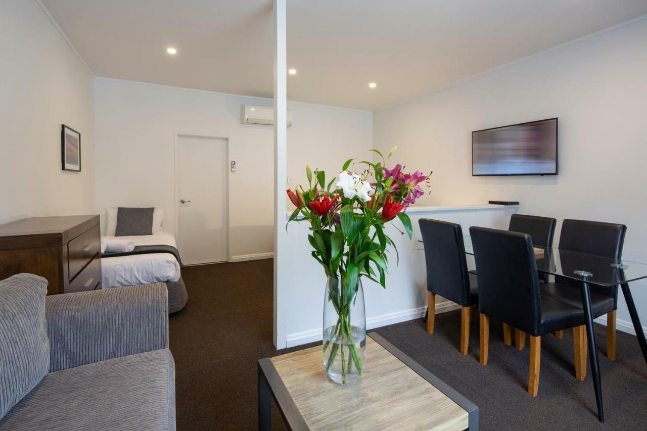Abba Court Motel Куийнстаун Екстериор снимка